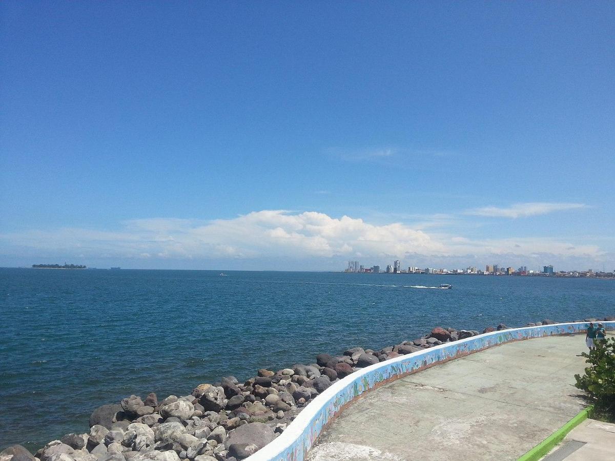 Suites Brisa Marina - Atras De Playa Regatas Y El Malecon, 6 Calles Del Acuario Veracruz Exterior foto